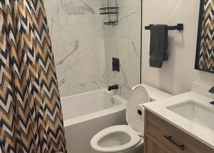 Spacious 4-bedroom Retreat In Kankakee, Il Kankakee